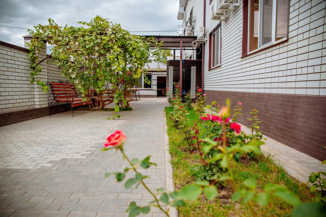 Elion Hotel Balakovo Exterior foto